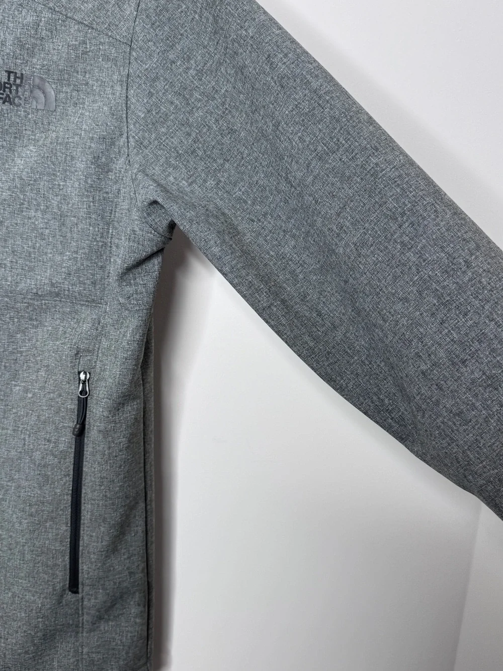 The North Face Men's Apex Bionic 2 Jacket in Grey